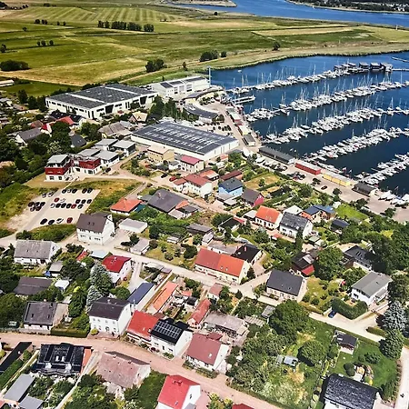Kröslin Apartments *