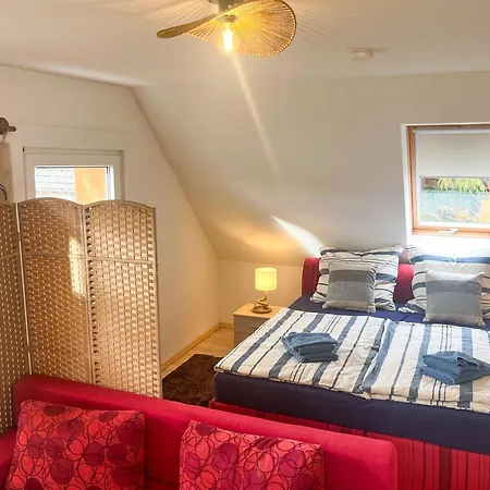 شقة Kroeslin Apartments *