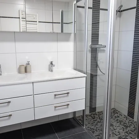 Kroeslin Apartments * كروزلين