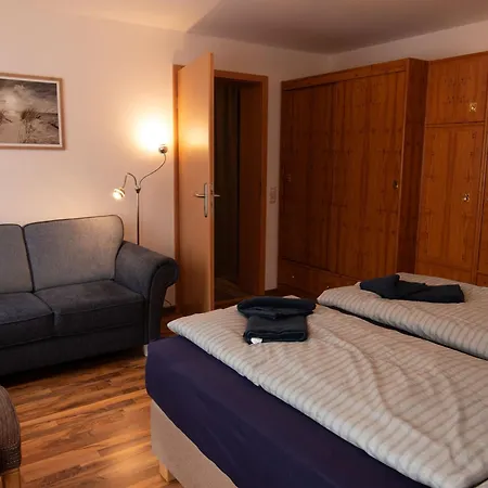 شقة Kroeslin Apartments كروزلين