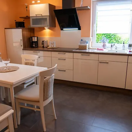 شقة Kroeslin Apartments *