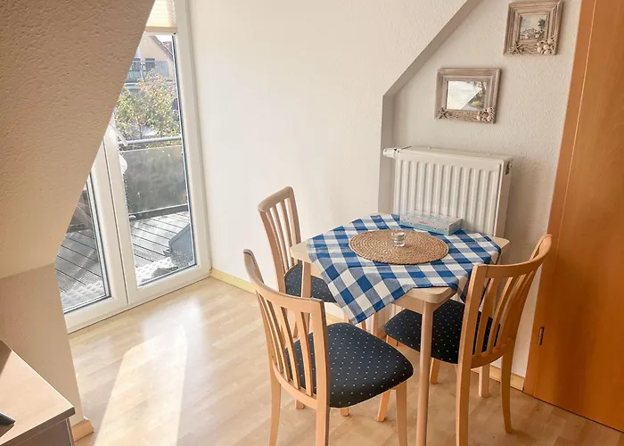 Апартаменты Kroeslin Apartments Kroslin